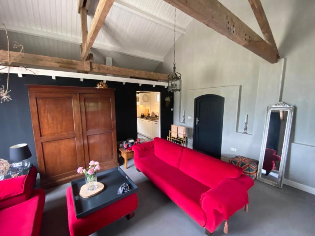 Op De Hendrik Hoeve In Buren Holiday home *