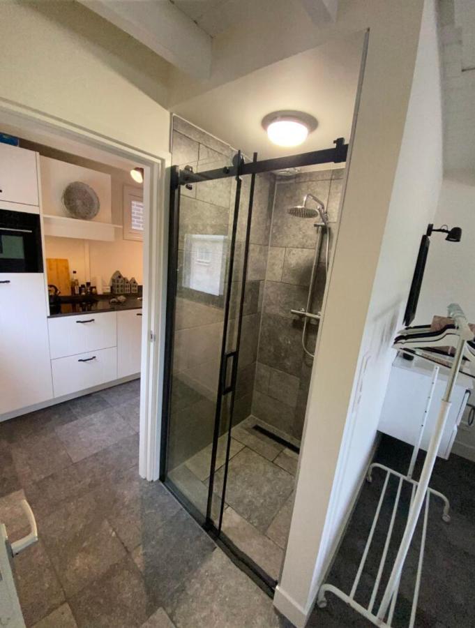 Op De Hendrik Hoeve In Buren Holiday home *